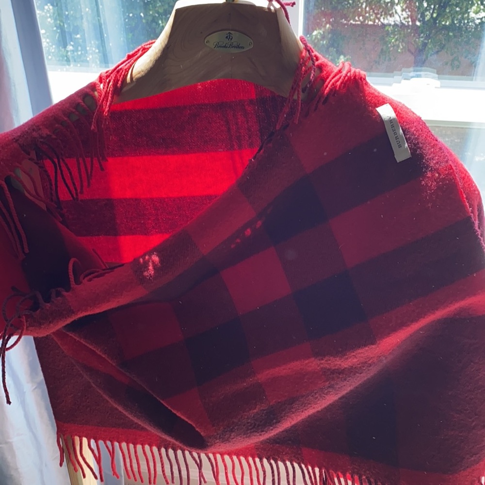 Burberry merino wool half mega check red scarf - Picture 2 of 5